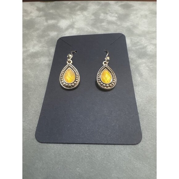 Avon Yellow Teardrop Dangle Earrings Silver Tone Vintage Look Jewelry - Picture 1 of 6